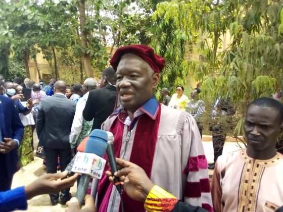 Burkina Eglise Le Pasteur Hortense Karambiri Fait Docteur Honoris