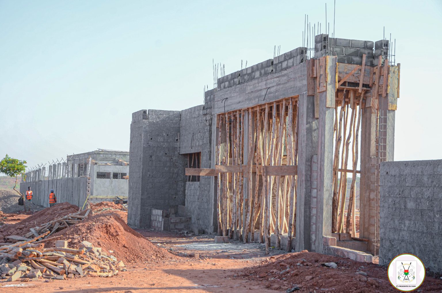 Usine De Transformation De Tomate De Bobo-Dioulasso: « Des Bâtiments ...